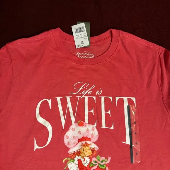 NWT Strawberry Shortcake "Life is Sweet" Graphic T-Shirt - Red - Size Medium - Picture 3 of 3